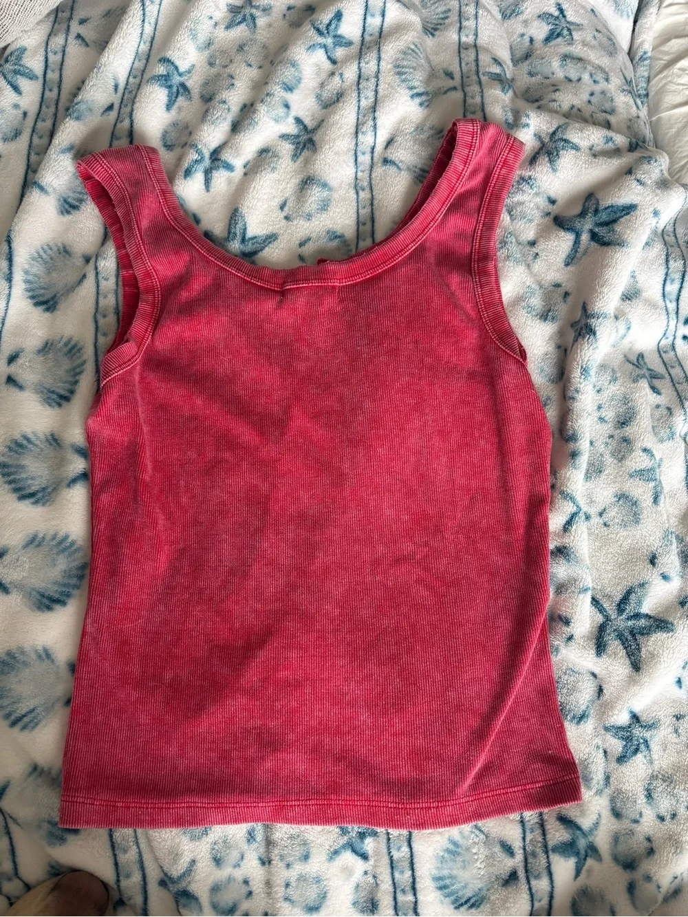 Women’s Sleeveless V-Notch Tank Top - Red